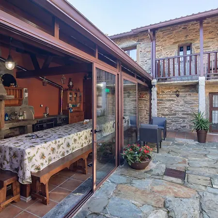 O Forno Do Curro-habitacion Jardin Bed & Breakfast Boborás